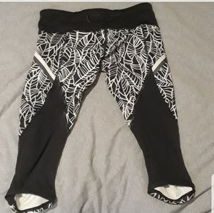 Lululemon crop leggings